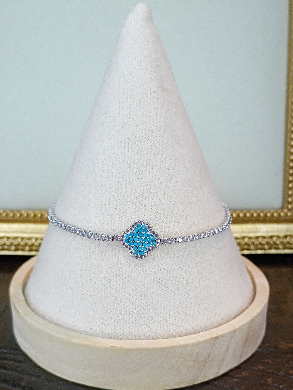 New Delicate Turquoise Color Halo Clover Bracelet - Women Jewelry